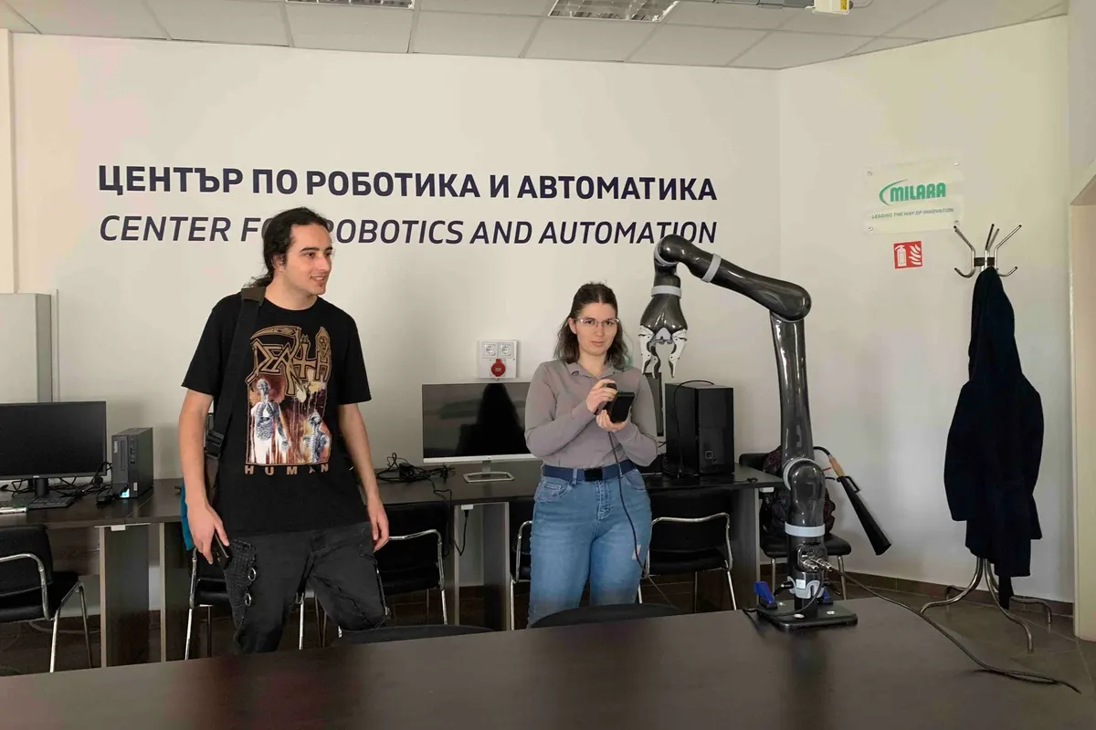 Милара център по роботика и автоматика