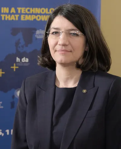 Лидия Гълъбова