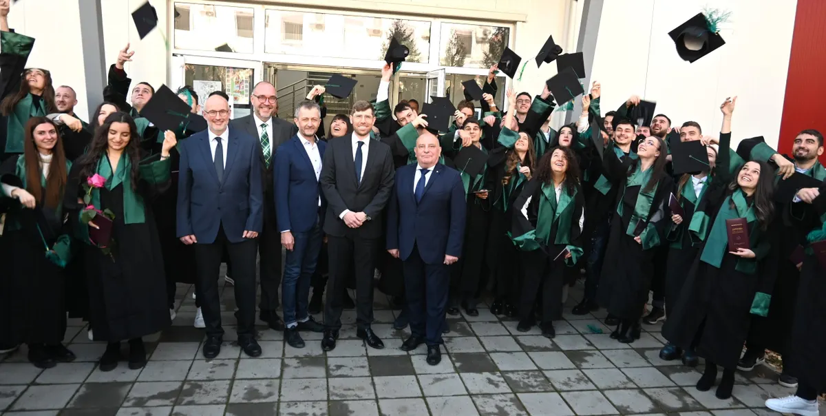 Тържествена церемония за връчване на дипломите на абсолвентите от Факултета за германско инженерно обучение и промишлен мениджмънт