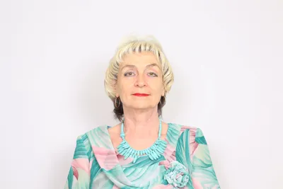 Елена Халова