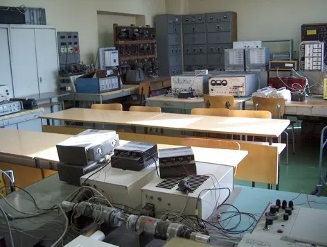 Управление на електромеханични системи