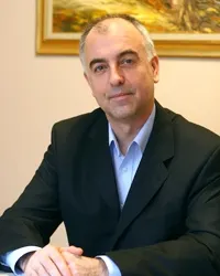 Петър Статев